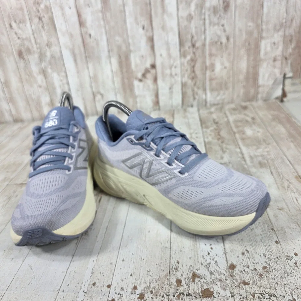 New Balance Fresh Foam X 880 v13 Womens 7.5 Light Blue Silver Running W880O13